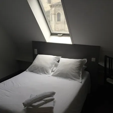 Hotell Le Cantou - Roche 2*