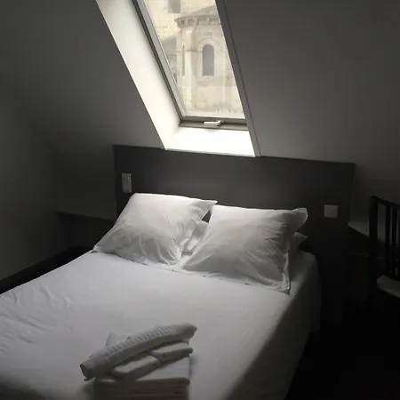 Le Cantou - Roche Hotel Orcival
