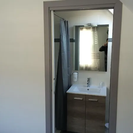 Le Cantou - Roche 2* Orcival