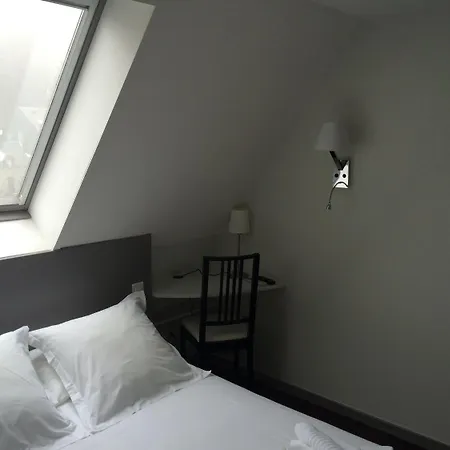 Le Cantou - Roche Hotel Orcival