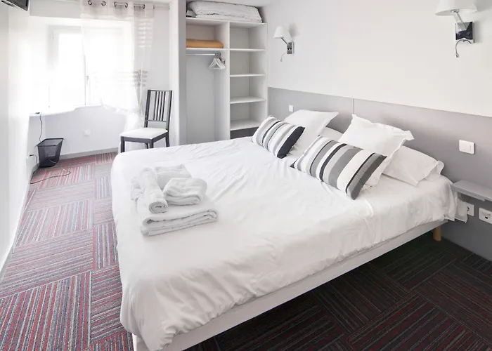 Le Cantou - Roche 2* Орсиваль