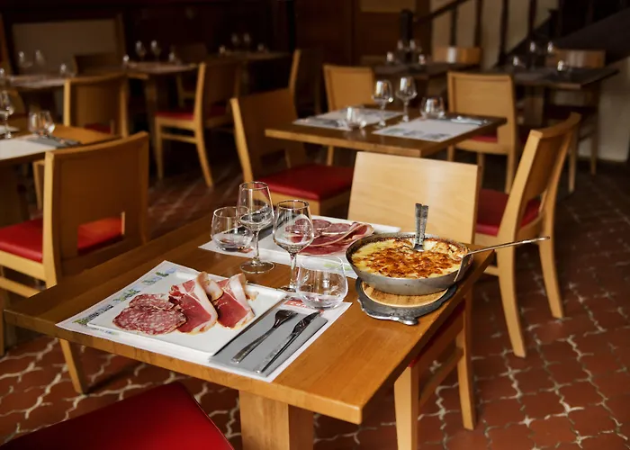 Le Cantou - Roche 2*