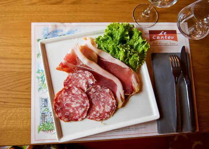 Отель Le Cantou - Roche