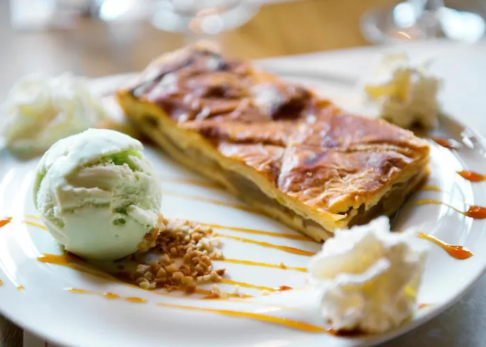 Le Cantou - Roche Отель