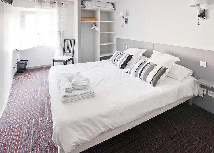 Le Cantou - Roche 2*